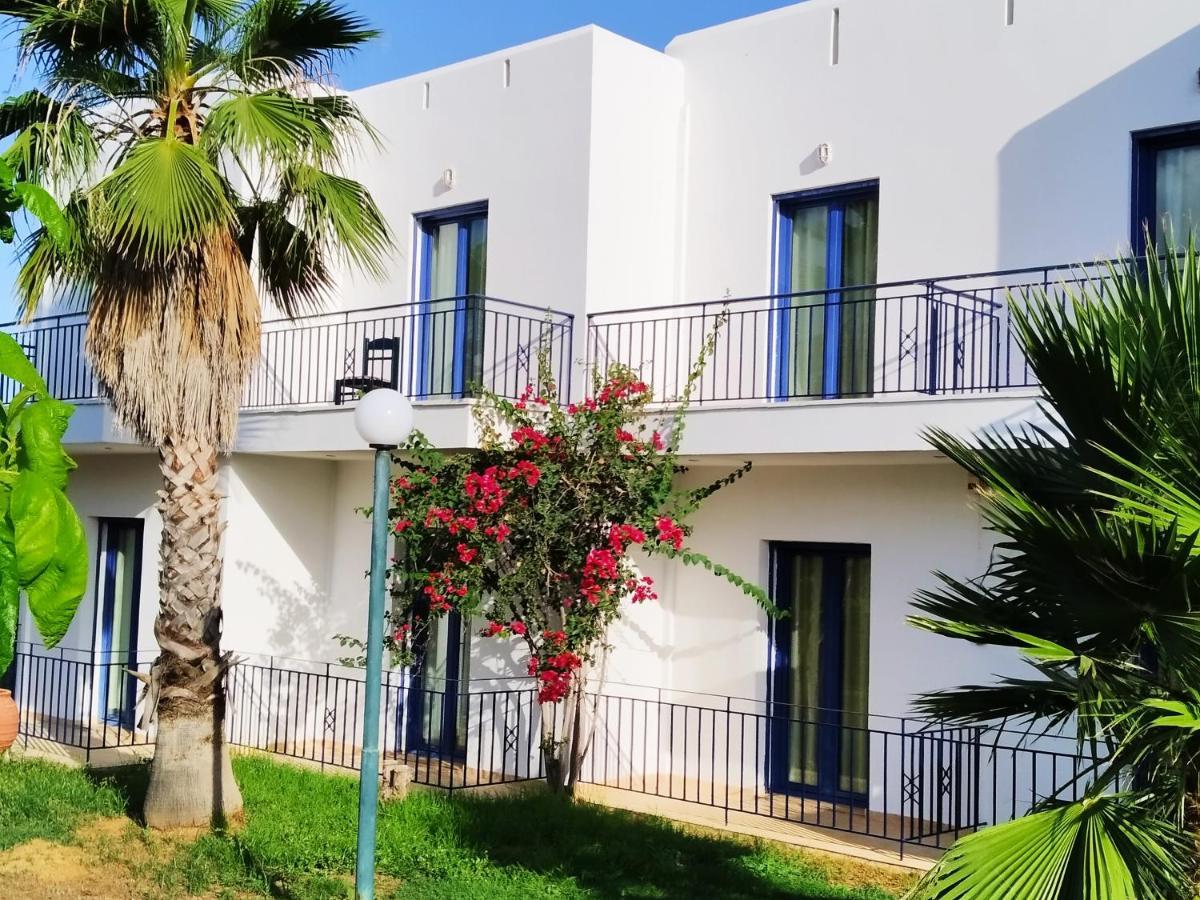 Manolas Royal Club Hotel - Aqua Poolside Bliss מראה חיצוני תמונה