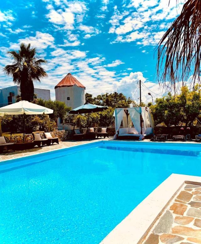 Manolas Royal Club Hotel - Aqua Poolside Bliss מראה חיצוני תמונה